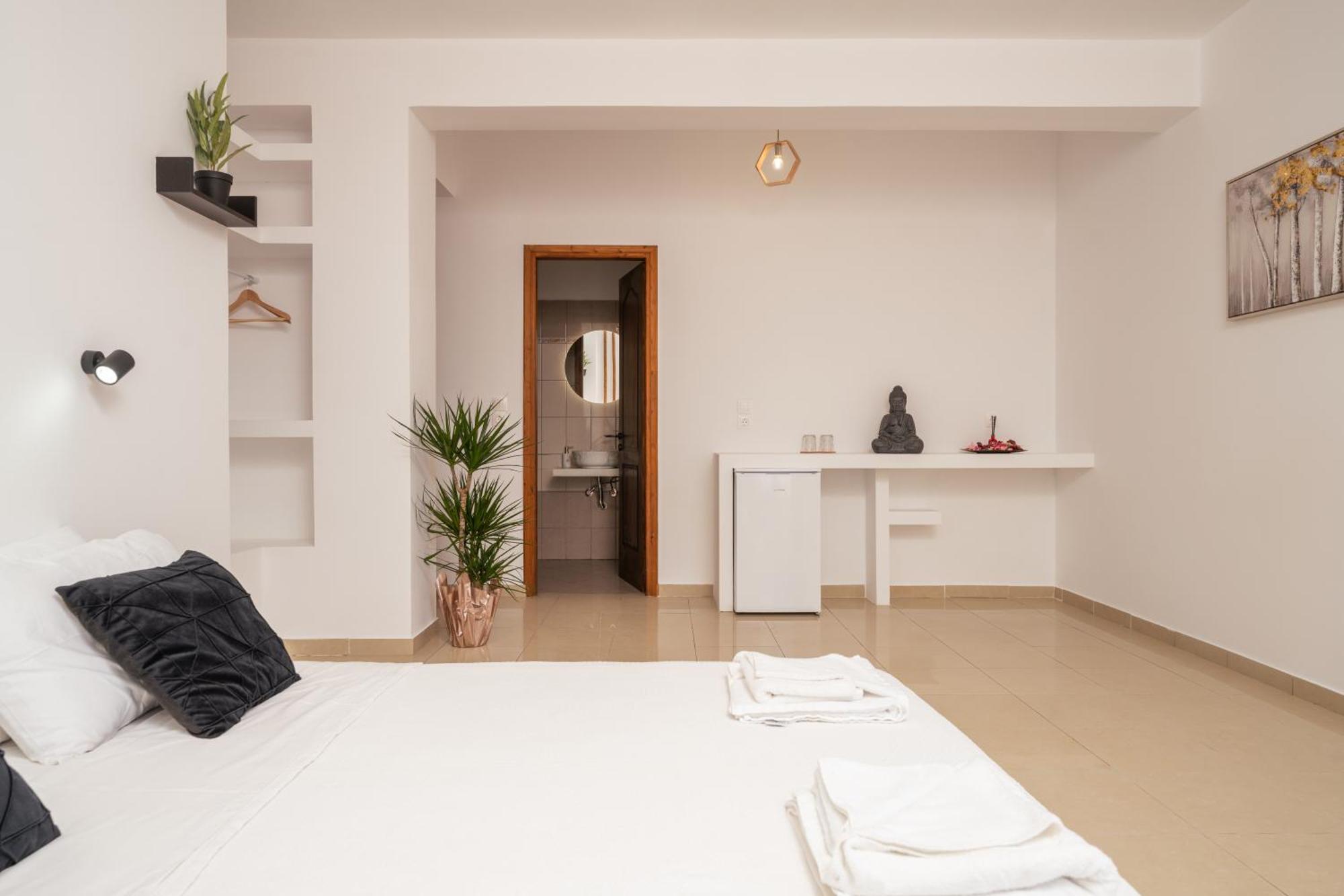 C'Est La Vie Rooms And Suites Laganas Exterior foto