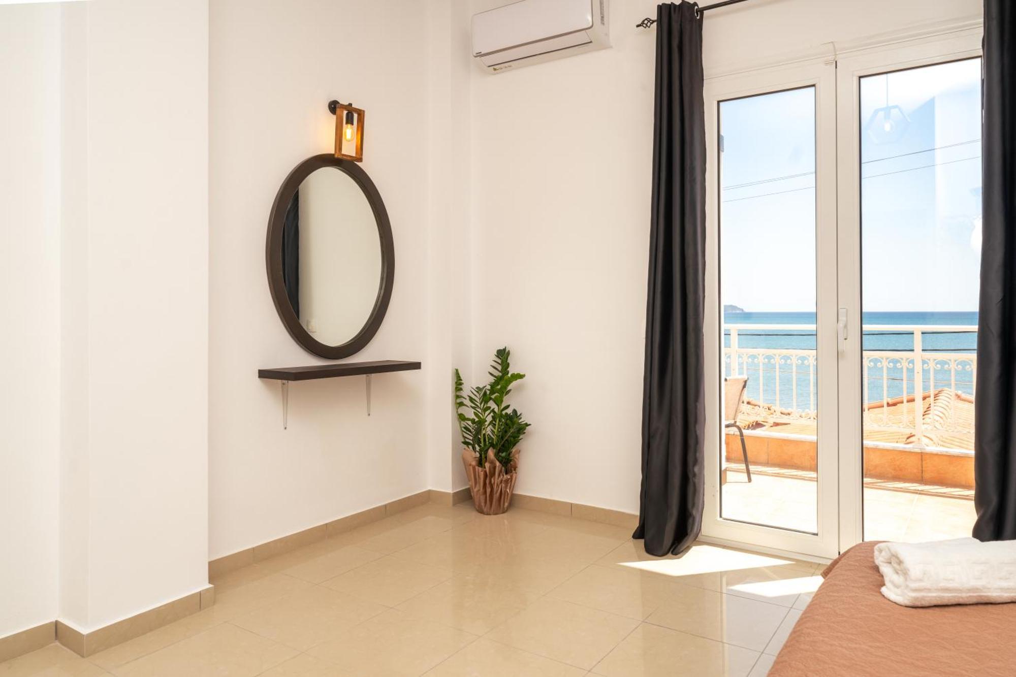 C'Est La Vie Rooms And Suites Laganas Exterior foto